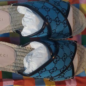 Size 6 Brand NEW Gucci Sandals